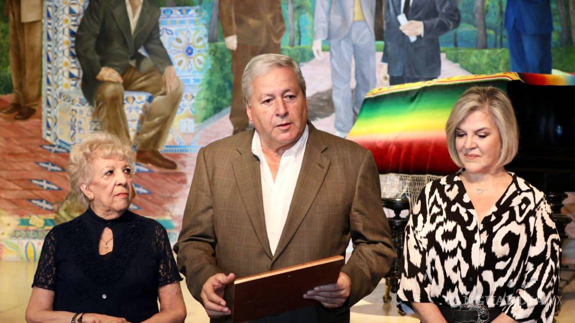 $!Chema Fraustro encabezó un homenaje a la actriz, poeta, declamadora y pianista Elba Ortiz.