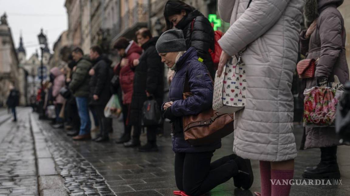Primer año de la guerra en Ucrania en impactantes imágenes (fotos)