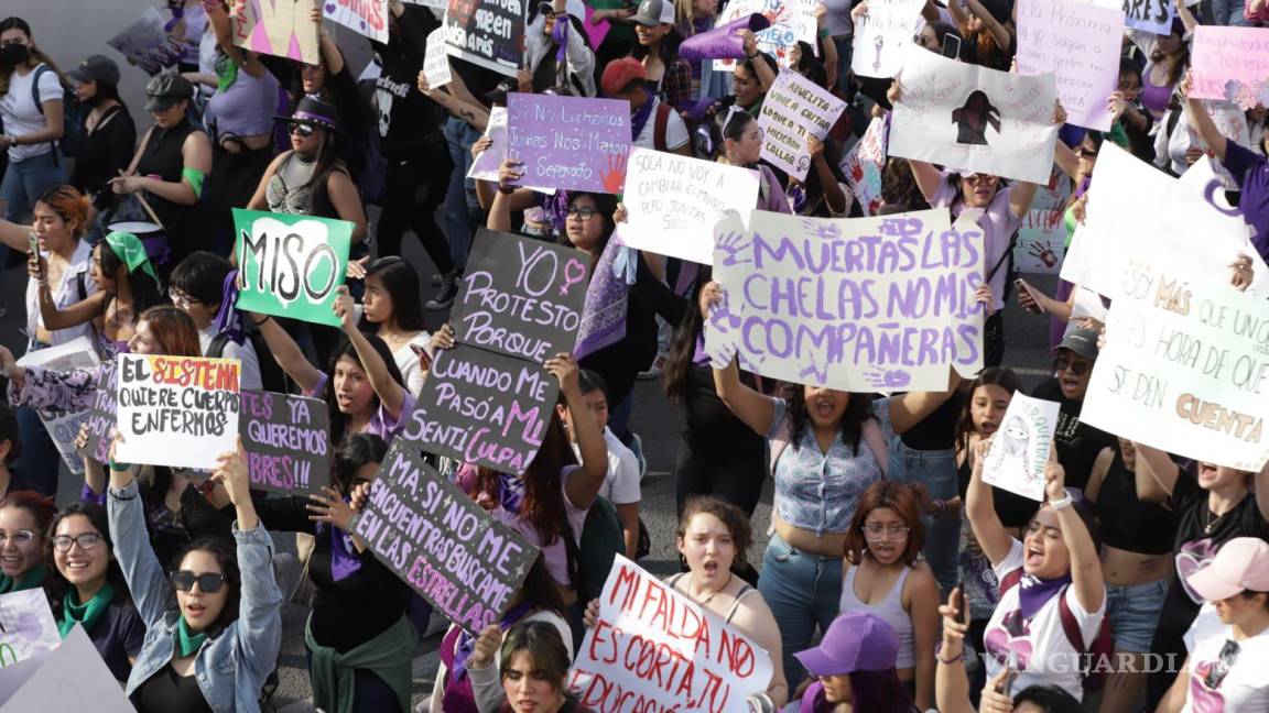 8M: Ola feminista inunda las vialidades de Saltillo al grito de justicia