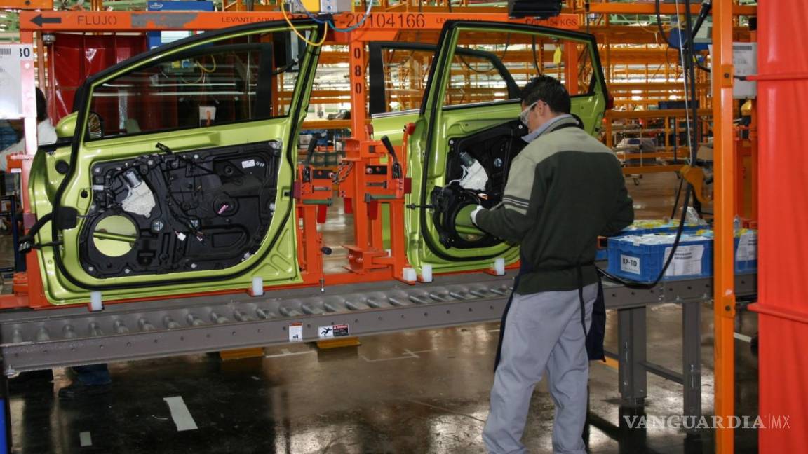 Desacelera industria por bajo PIB: Ford