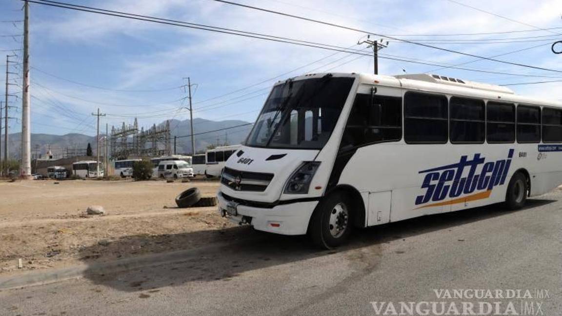 Saltillo refuerza operativos viales: multan a 21 operadores de transporte de personal