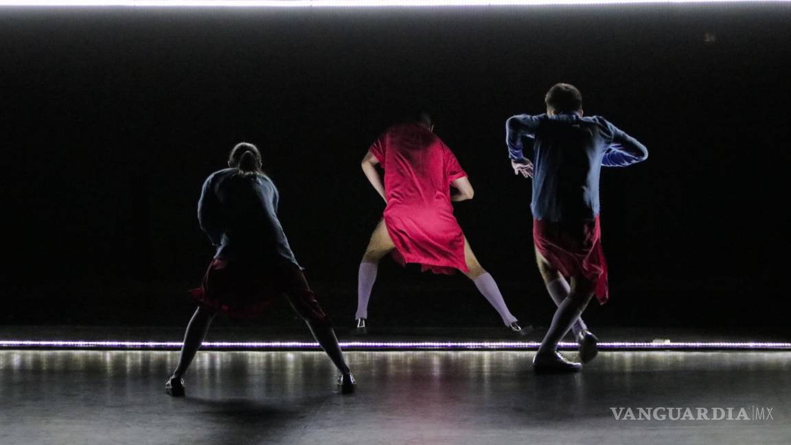 $!Danza y artes visuales se conjugan en disrupción de lo binario en la obra ‘Según Dos’