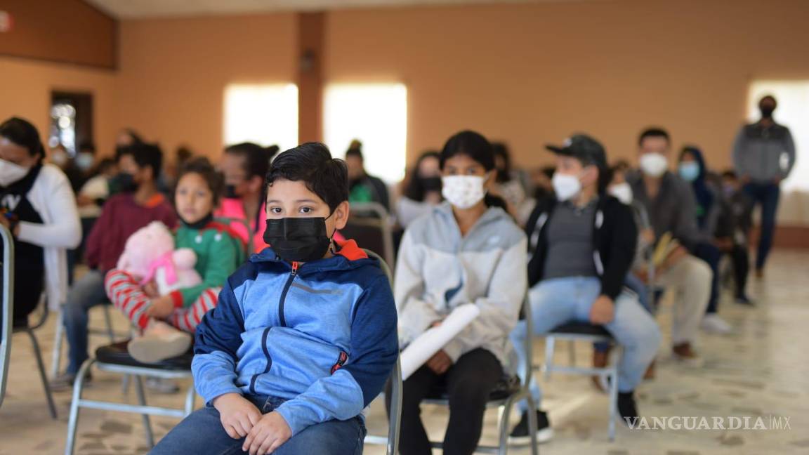 $!En el caso de los vacunados, reciben su carnet, que les permitirá acceder a su segunda dosis, que ya está garantizada, para que en 21 a 40 días la reciban.