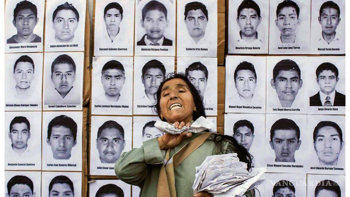La FGR pidió a juez dejar sin efecto 21 órdenes de aprehensión por caso Ayotzinapa, a favor de militares y funcionarios