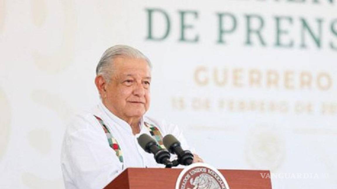 AMLO llama “corruptos” a abogados de los padres de los 43 normalistas, han “enmarañado y politizado” el caso, sostuvo