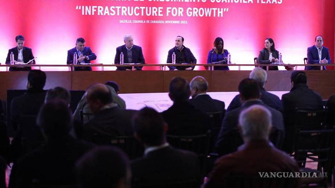 $!A este evento acudió el gobernador electo, Manolo Jiménez, quien reconoció la necesidad de invertir en infraestructura carretera.