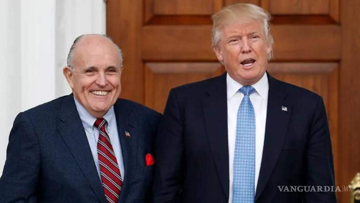 Sus aliados caen, pero Trump aún no: Allen Weisselberg se prepara para la cárcel y Giuliani es citado por fiscales federales