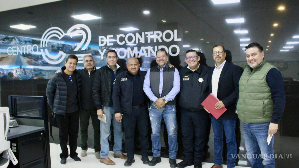 Reciben en C-2 a representantes del fraccionamiento Senderos y asociación de colonias de Torreón