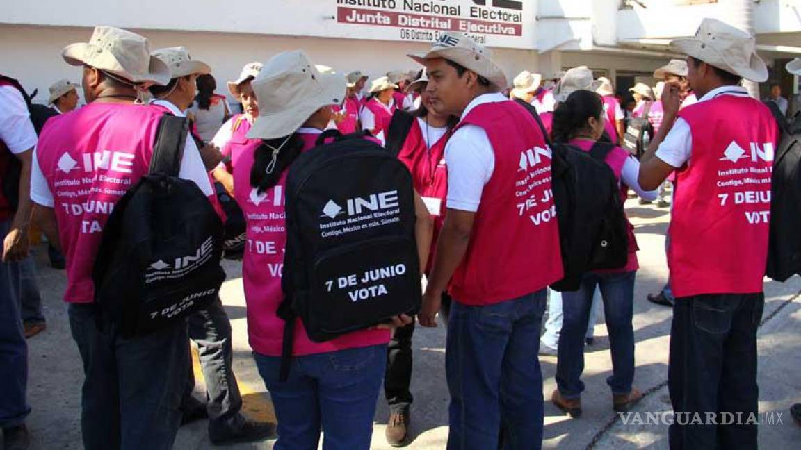 Empleados del INE buscan amparo contra ‘Plan B’