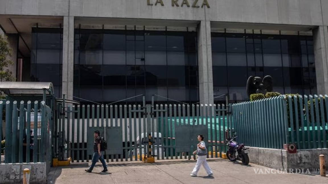 El sistema de salud prácticamente está privatizado y es costoso, afirman expertos