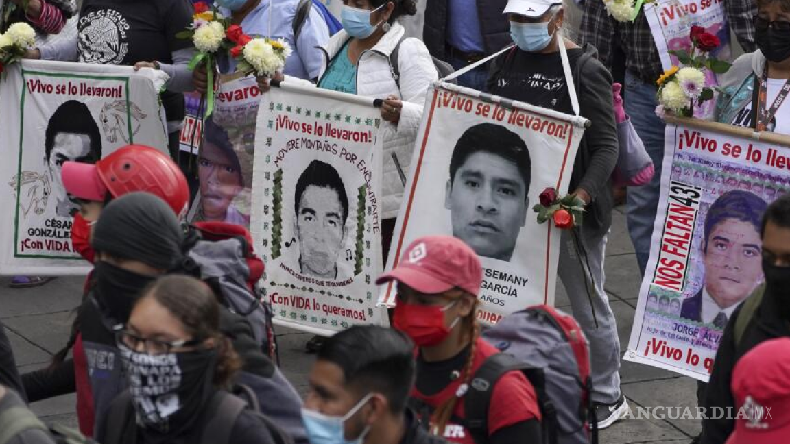 AMLO entregará el próximo lunes informe sobre caso Ayotzinapa a padres de los 43 normalistas