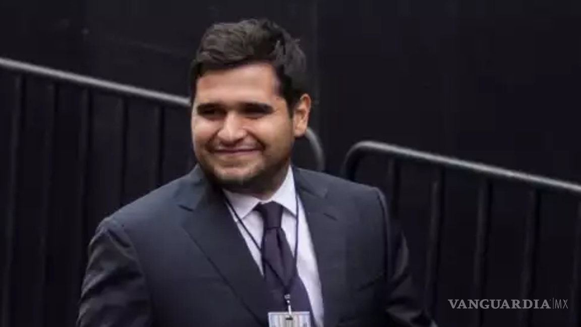 $!Es sociólogo de la UNAM y dueño de una empresa llamada “Rocío”, que se especializa en producir chocolate a partir de cacao