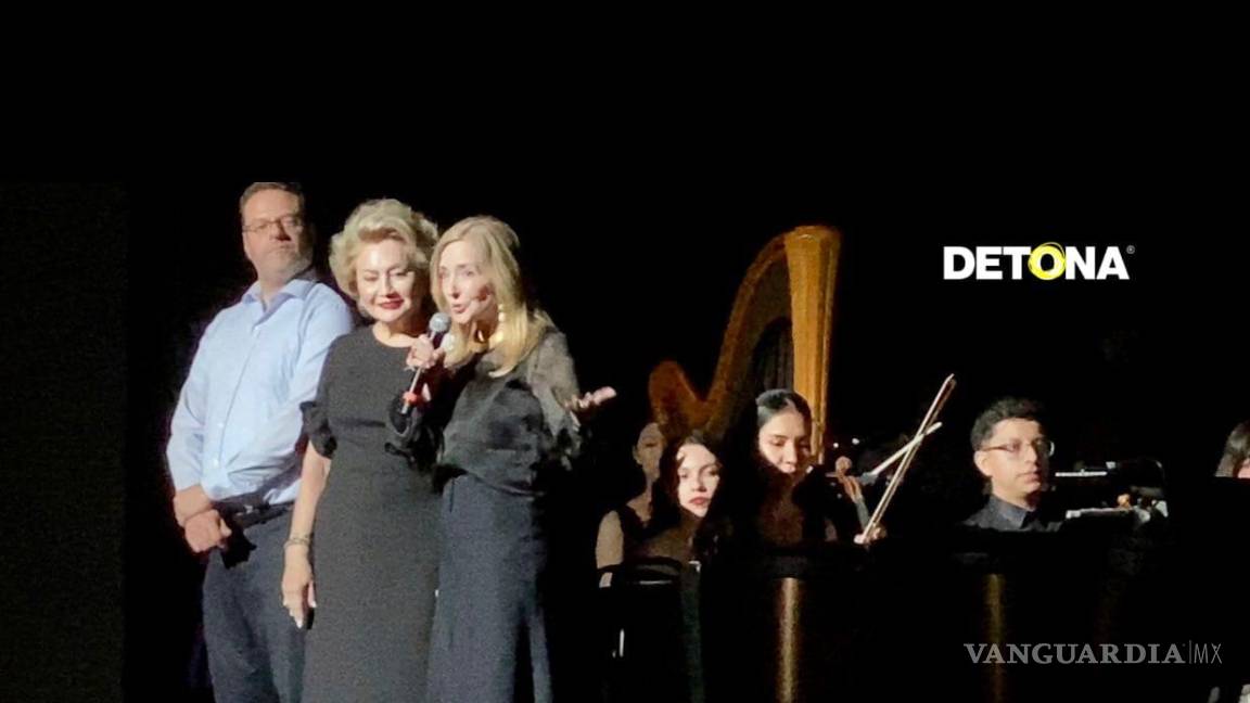 $!De derecha a izquierda, Bárbara Herrera de Garza Sada, Hilda Ochoa y Ricardo Marcos.