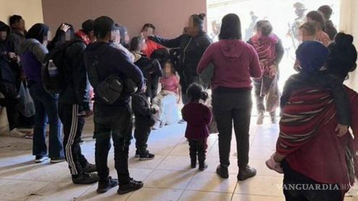 Encuentran más de cien migrantes guatemaltecos en una casa abandonada en Sonora