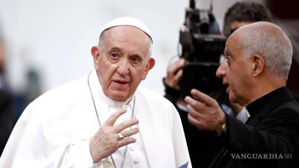 Es una “hipocresía” criticar la posibilidad de bendecir a las parejas homosexuales: Papa Francisco