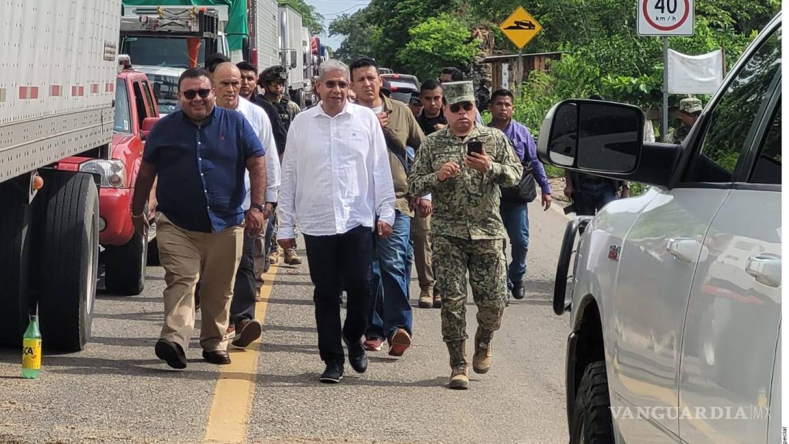 Pobladores protestantes contra el crimen y bloquean carretera en Guerrero