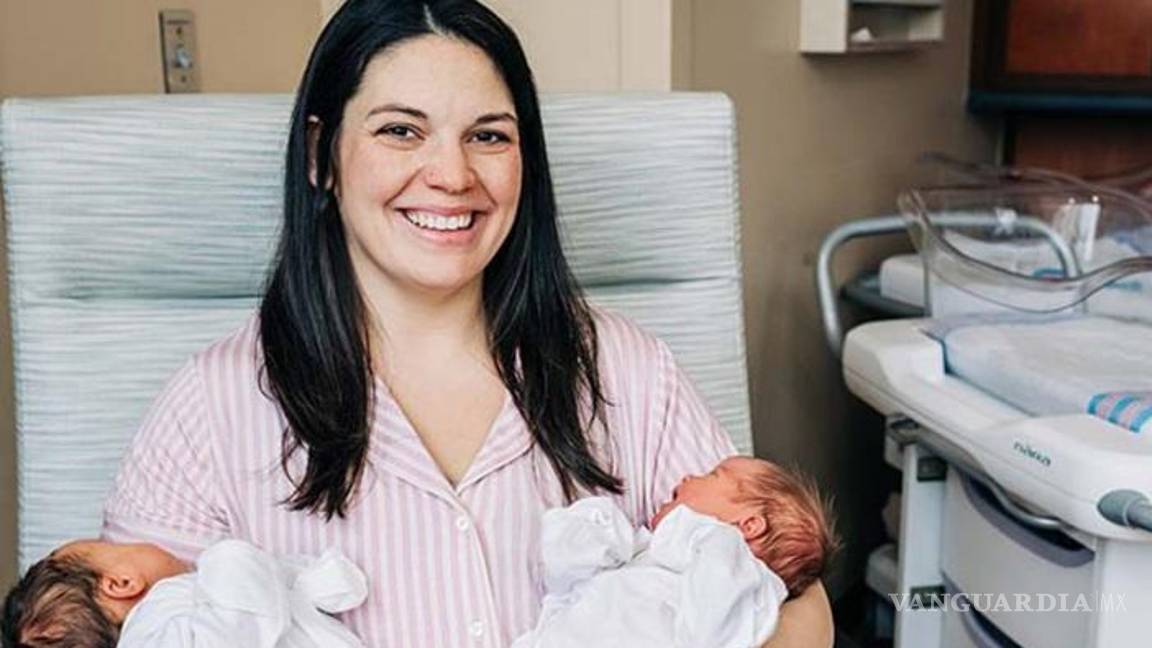 $!Según los médicos, las niñas son técnicamente gemelas a pesar de tener dos cumpleaños diferentes y estar en dos úteros durante el embarazo.