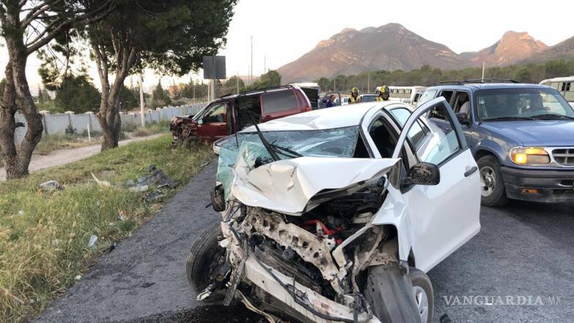 $!El vehículo Toyota conducido por Alfredo De la Rosa Loera, quien se encontraba en estado de ebriedad.