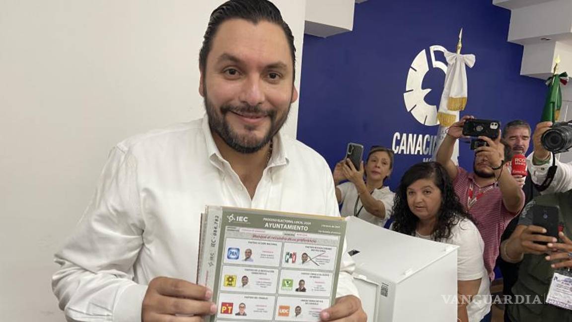 $!Carlos Villarreal Pérez, de la Alianza Ciudadana de la Seguridad PRI-PRD-UDC, comentó sobre la tranquilidad y confianza en el proceso.