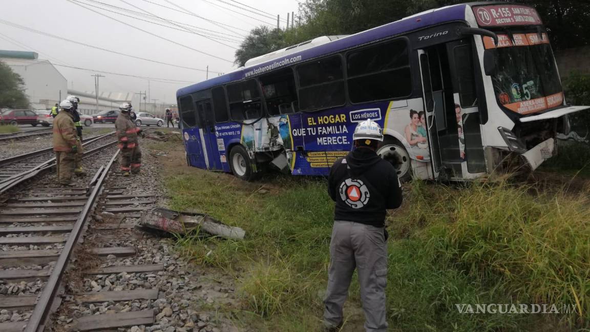Trenazo en Nuevo León deja un muerto y 20 lesionados, 4 de gravedad
