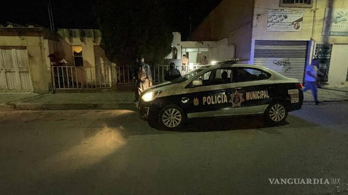 $!Elementos de la UNIF llegaron para brindar atención a la mujer y los niños y llevarlos a un albergue para recibir atención psicológica y jurídica.