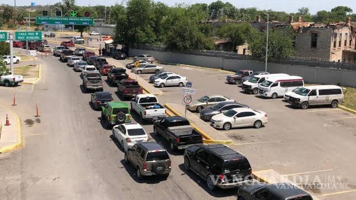 Emprendedores coahuilenses: en Piedras Negras crean servicio para ‘cubrirte’ en la filas del puente en tu coche