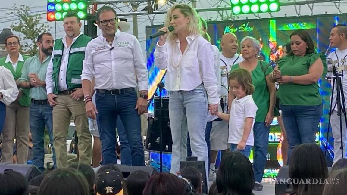 $!César Flores Sosa presentó a los miembros de su planilla y equipo de colaboradores durante el evento de arranque de campaña.