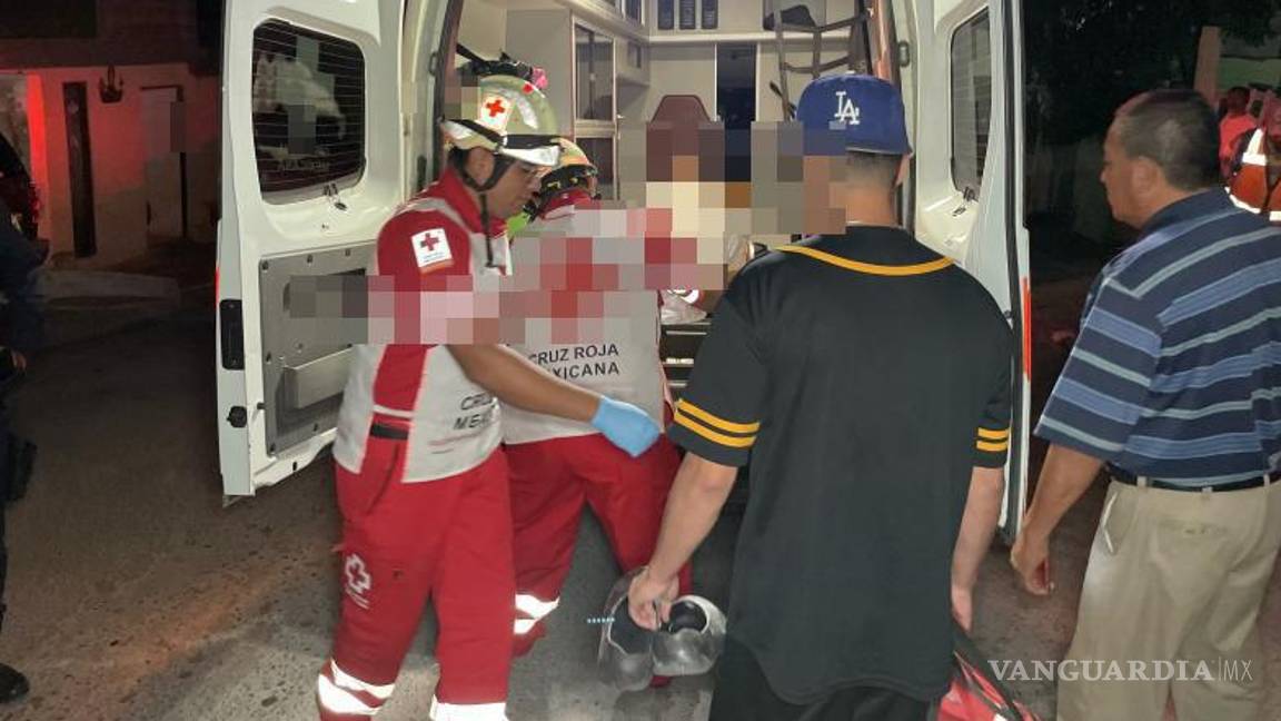 $!Jesús “N” fue trasladado al hospital tras ser apuñalado por su amigo en Saltillo.