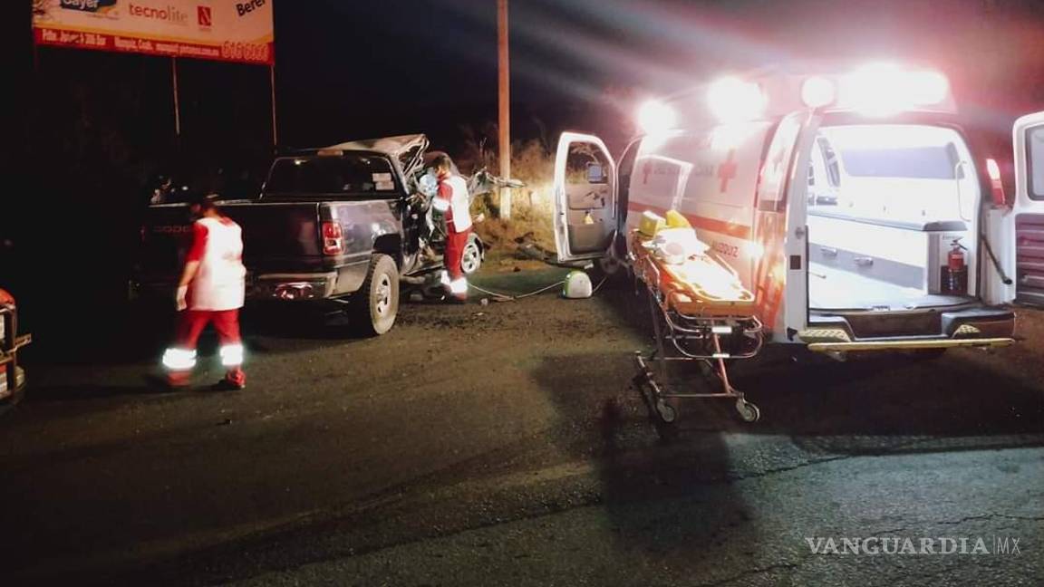 Muere niño prensado en Múzquiz; tráiler lo prensó junto a su familia