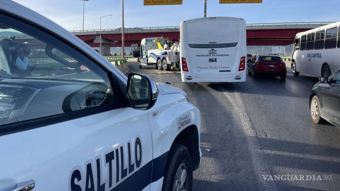 $!Policías municipales arribaron para abanderar la zona y evitar otro percance.