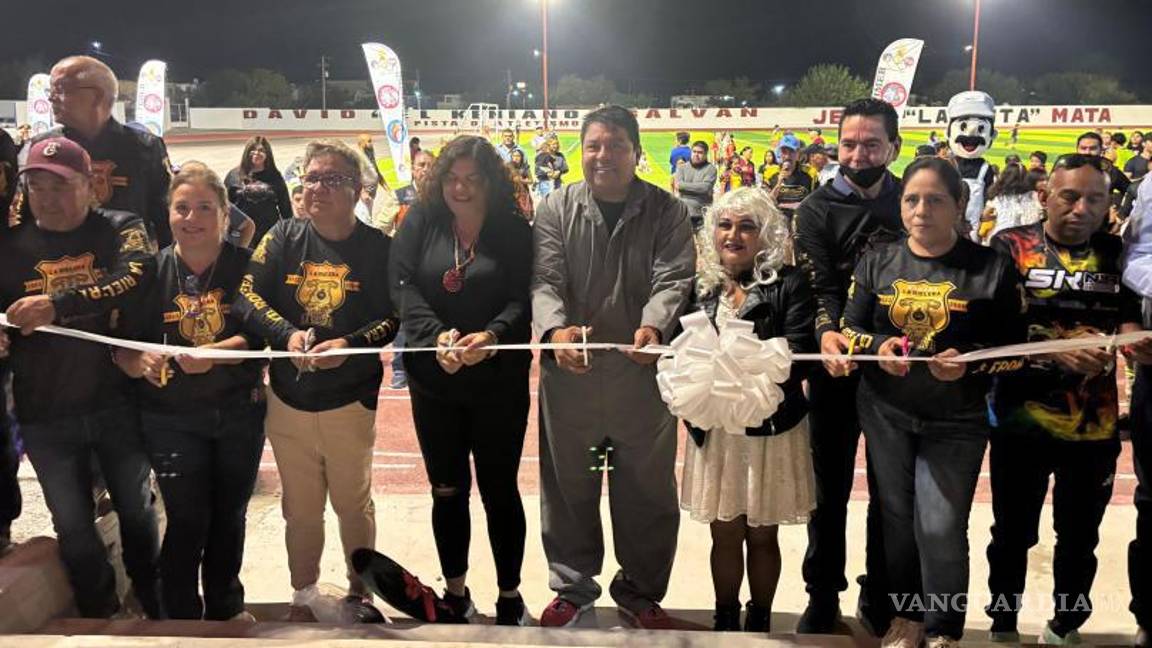 $!El alcalde Roberto Piña Amaya realizó el corte del listón para inaugurar la primera etapa de CEFARE en Frontera.