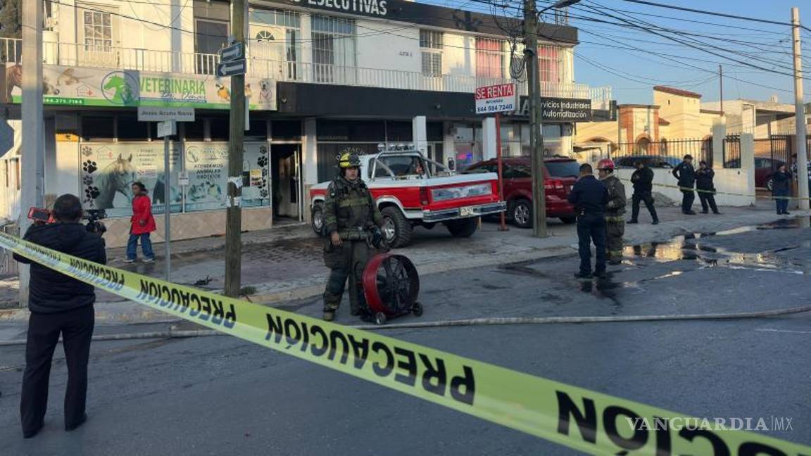 $!El incendio tuvo lugar en la veterinaria ubicada en la colonia República Poniente.