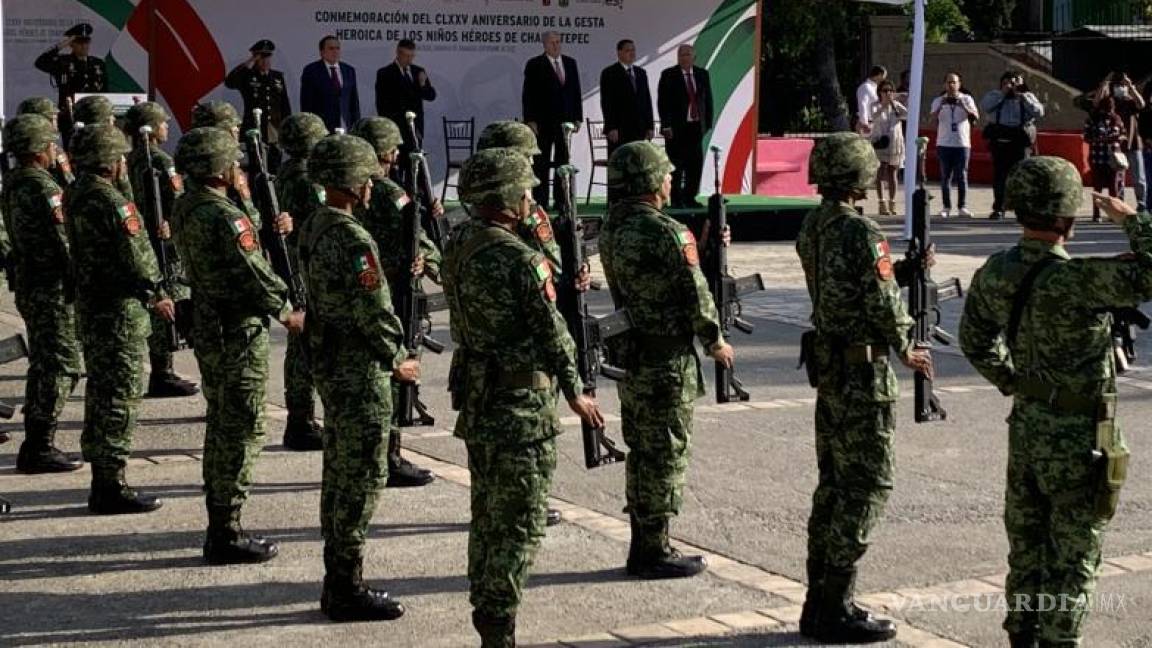$!La conmemoración se llevó a cabo con una guardia de honor a la Gesta Heroica de los Niños Héroes, en la plaza Chapultepec.