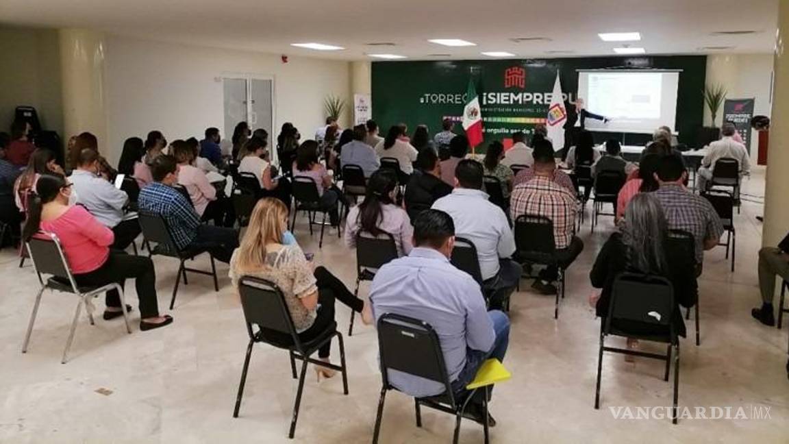 Funcionarios de Torreón reciben más de 2 mil 400 horas de capacitación para mejorar el servicio público