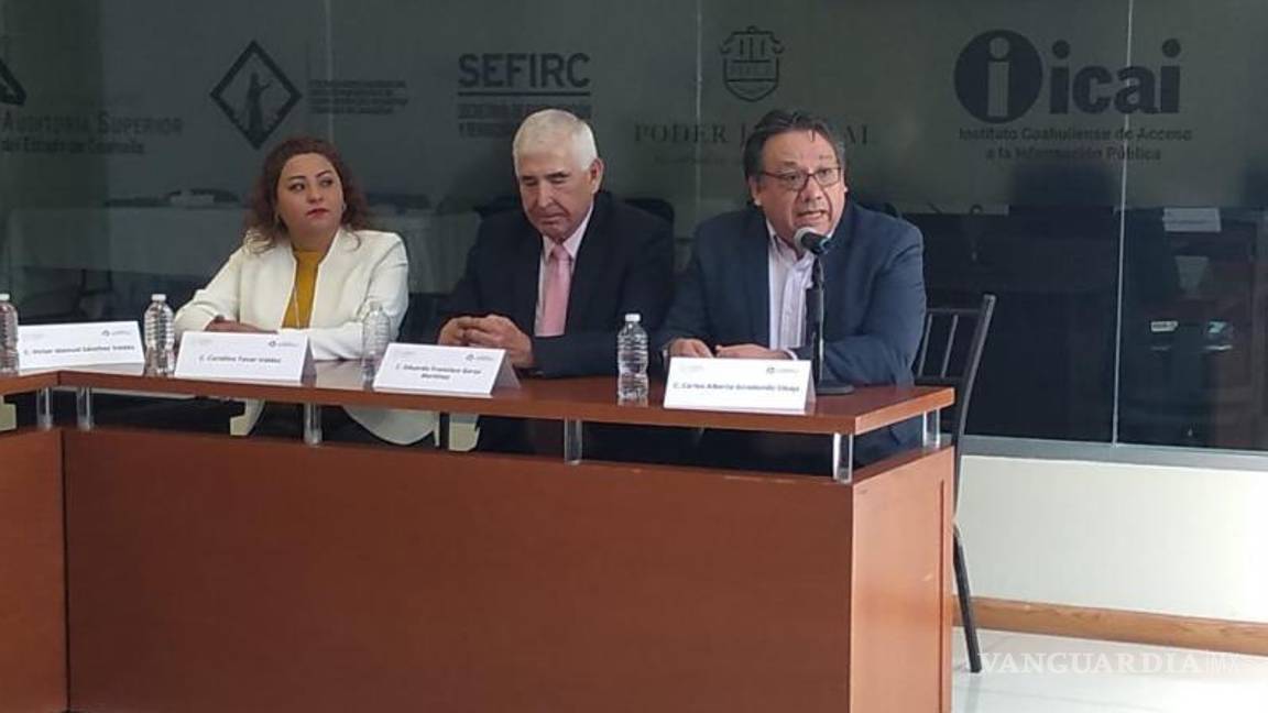 $!Carlos Arredondo Sibaja (D), integrante de la Comisión de Selección, emite un fuerte llamado a los nuevos consejeros a dar resultados tangibles en la lucha contra la corrupción.