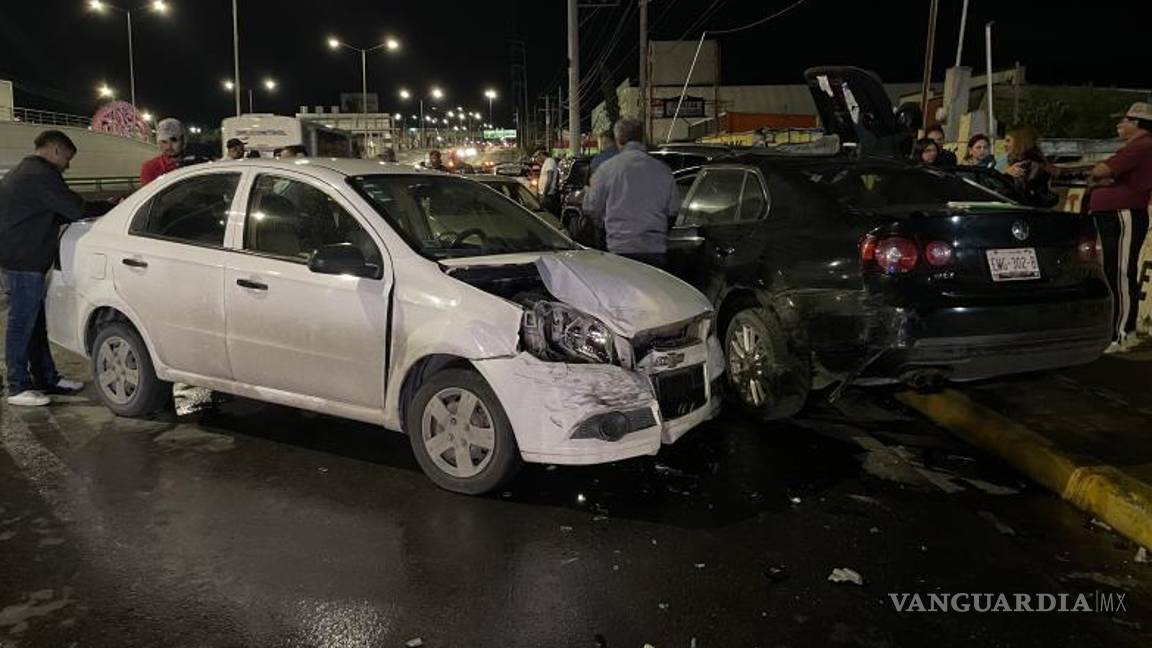$!Elementos de Tránsito Municipal tomaron conocimiento del incidente para remitir el caso al Ministerio Público, hasta que se cubran los daños por parte del responsable.