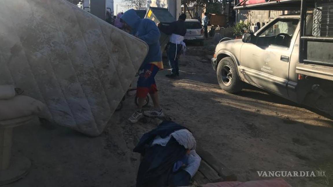 $!En el suelo, restos de una comunidad que desapareció en un solo día.