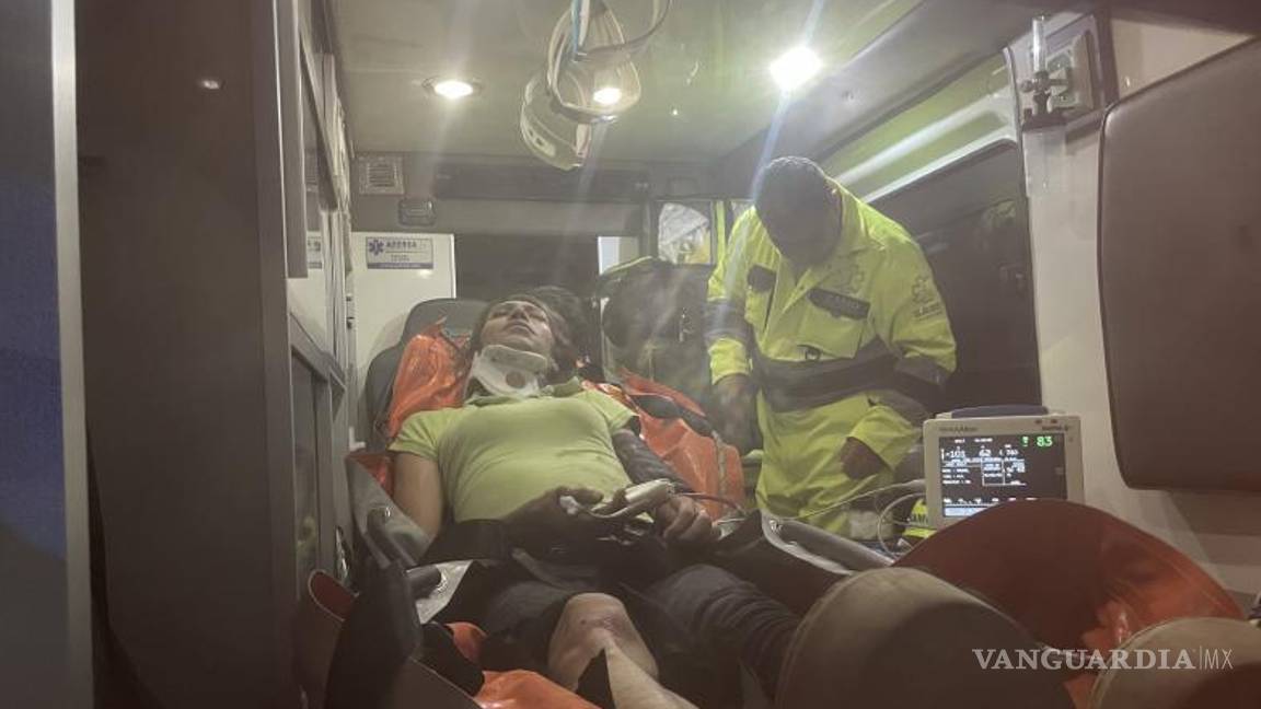 $!La mujer perdió el conocimiento tras se arrollada por su pareja.