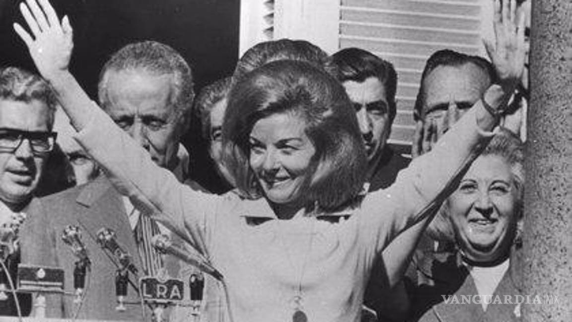 $!Isabel Perón fue la primera mujer en asumir la presidencia de un país en América Latina, al suceder a su esposo Juan Domingo Perón luego de que este falleciera | Foto: Especial