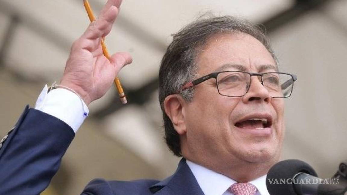 Calderón y Fox critican ‘asedio’ de Petro a la Corte Suprema colombiana