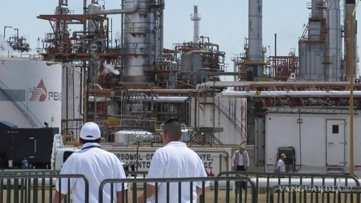 Pemex sigue produciendo mucho combustóleo, un energético ‘sucio’