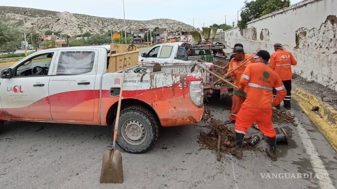 Operativo relámpago limpia daños tras lluvias en Torreón