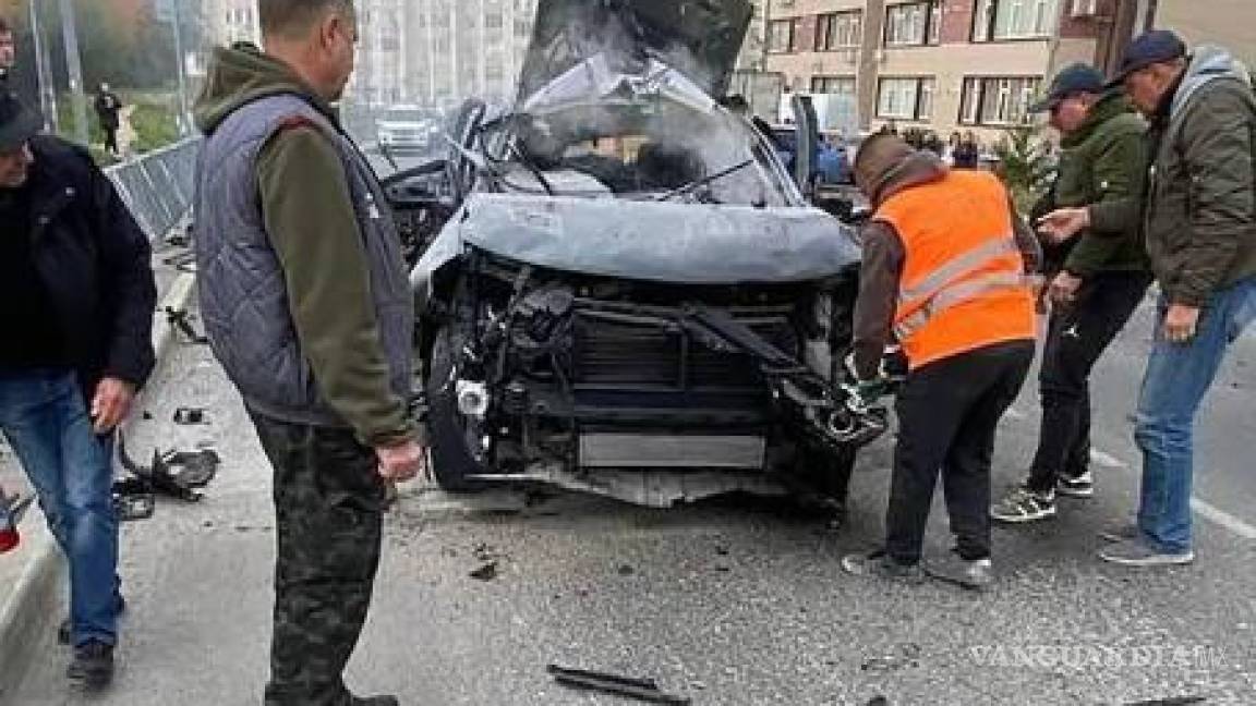 Comandante naval de Rusia, acusado de crímenes de guerra es asesinado con coche bomba en Ucrania