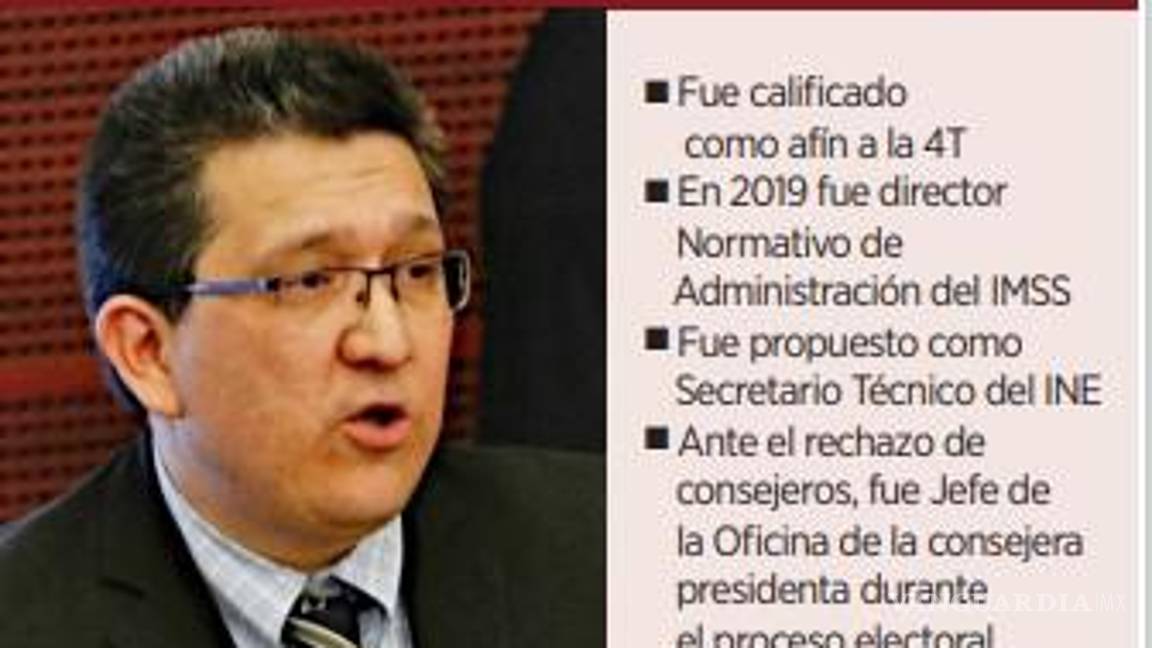 $!El polémico funcionario Flavio Cienfuegos acepta irse del INE