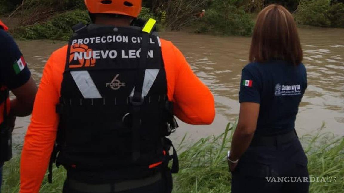 Corriente se llevó una camioneta en Cadereyta, Nuevo León; cuatro muertos