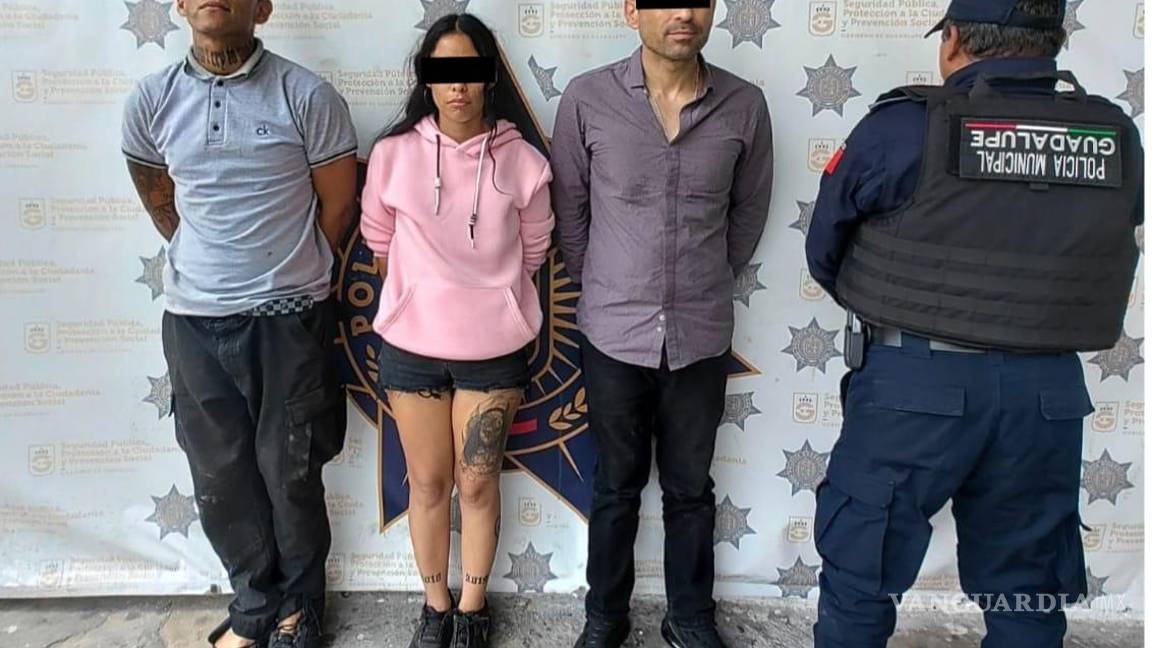 En posesión de vestimenta con el escudo de la policía de Puebla detienen a tres, en Nuevo León