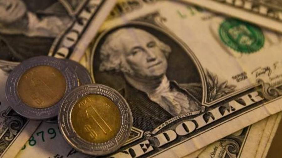 El peso se depreció este jueves 1.2% y fue la tercera moneda con peor desempeño.
