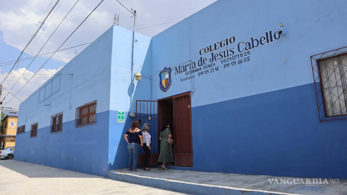 $!Docentes y exalumnas del colegio María de Jesús Cabello se reunieron para celebrar los 88 años de enseñanza y servicio.