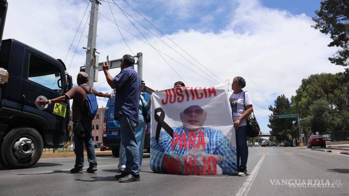 $!Familiares de los jóvenes siguen esperando justicia, a casi un año de la tragedia.