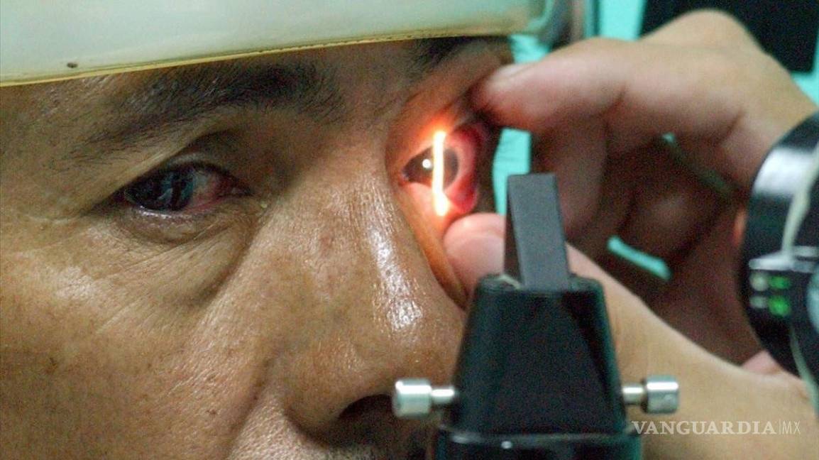 $!Mexicanos crean microválvula que ayudaría a reducir riesgos de glaucoma